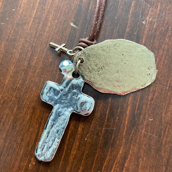 Unique hand crafted metal necklace - Picture 3 of 6